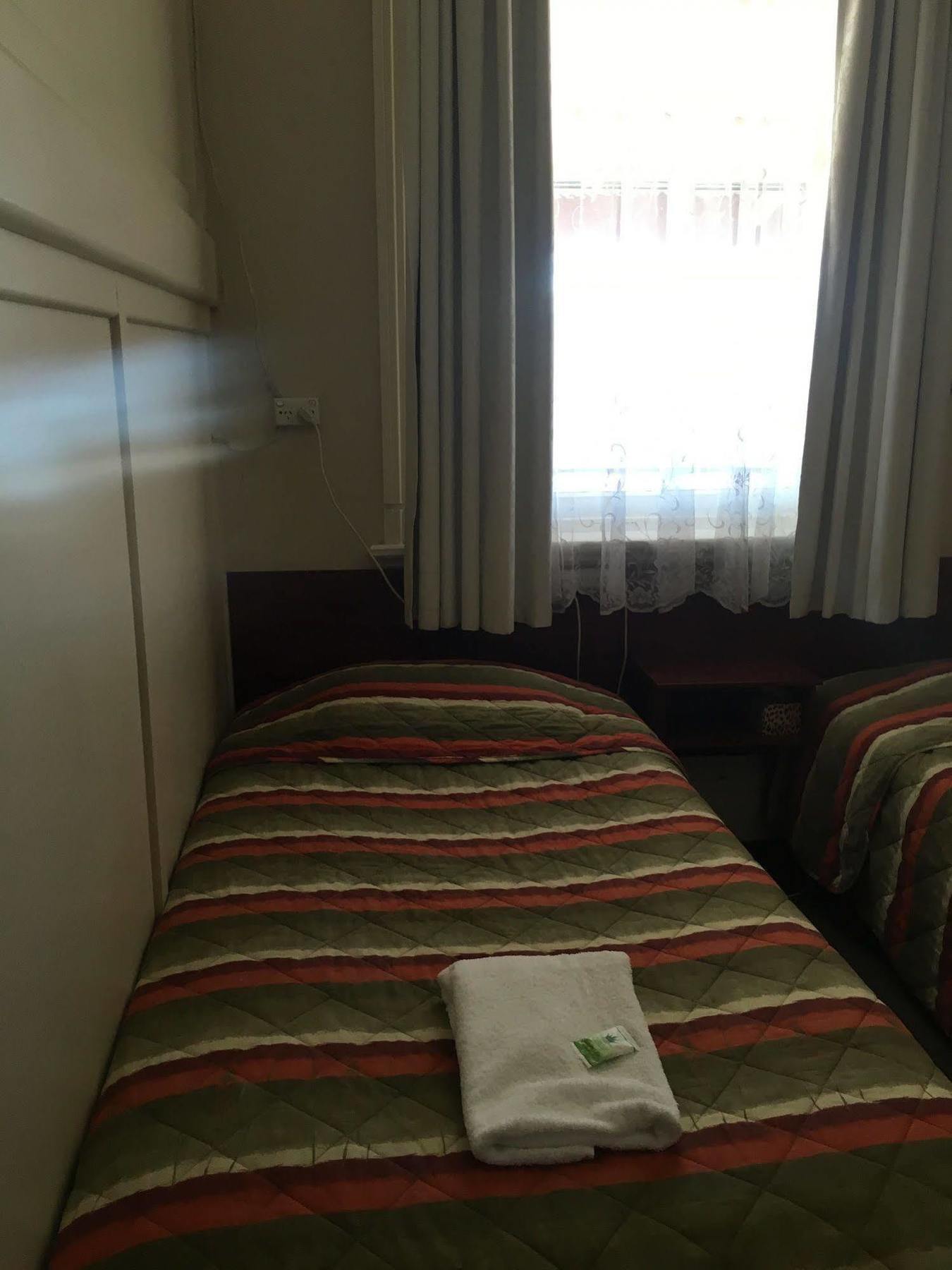 Great Central Hotel Глен Инес Екстериор снимка