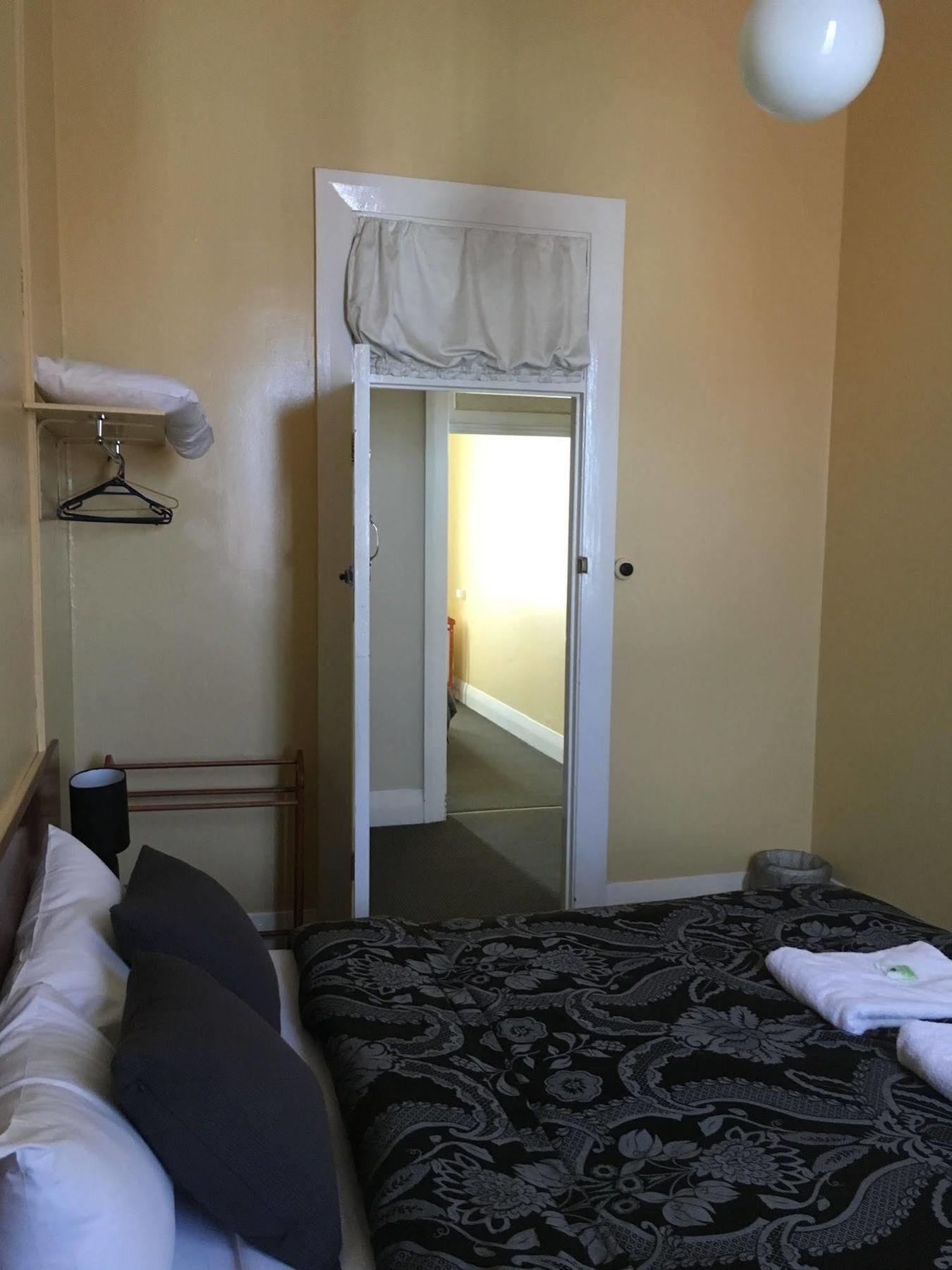 Great Central Hotel Глен Инес Екстериор снимка